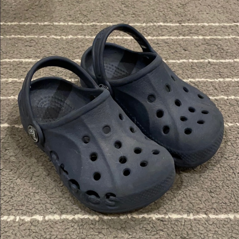 Toddlers Navy Blue Crocs 6 7